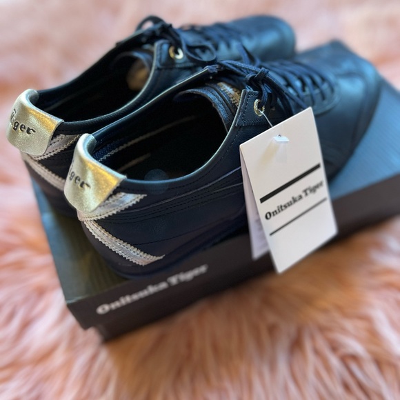 NWT Onitsuka Tiger Mexico 66 SD Midnight Navy Size 7 for women 5 1/2 for men - Picture 1 of 8